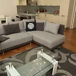 Fully Equipped Central Spacious Apt